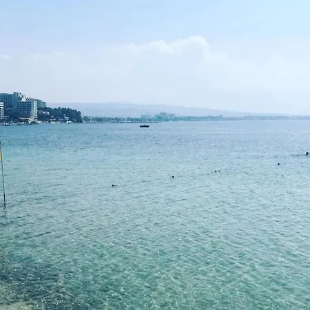 Blue By The Pool, Near Sea Vilă *